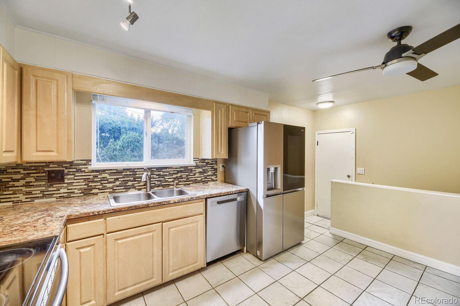 MLS Image #3 for 1477 s brentwood street,lakewood, Colorado