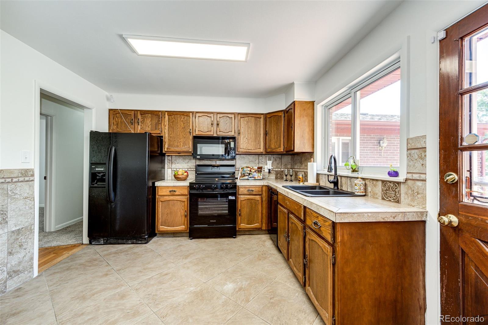 MLS Image #16 for 3344 w wagon trail drive,englewood, Colorado