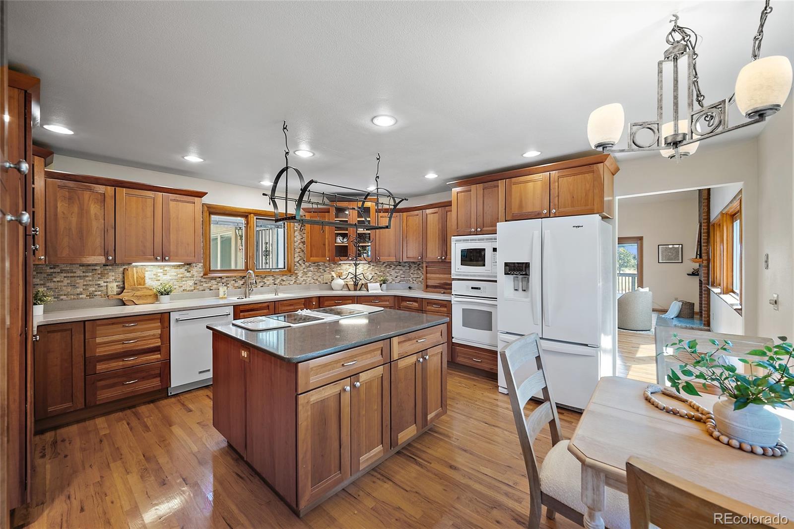 MLS Image #5 for 312  blue windsor lane,colorado springs, Colorado