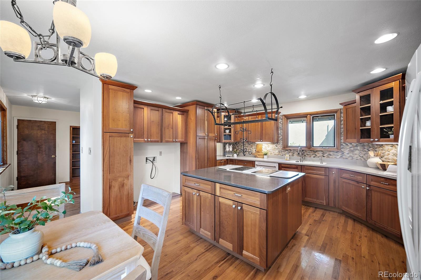 MLS Image #6 for 312  blue windsor lane,colorado springs, Colorado