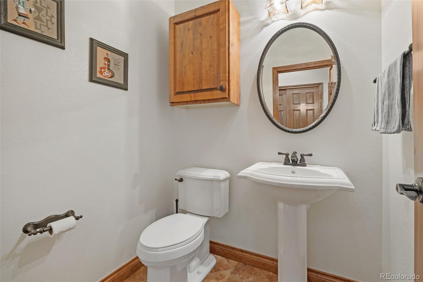 MLS Image #16 for 2362 s joyce street,denver, Colorado