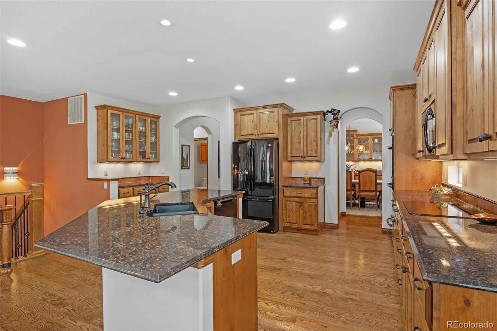 MLS Image #9 for 2362 s joyce street,denver, Colorado