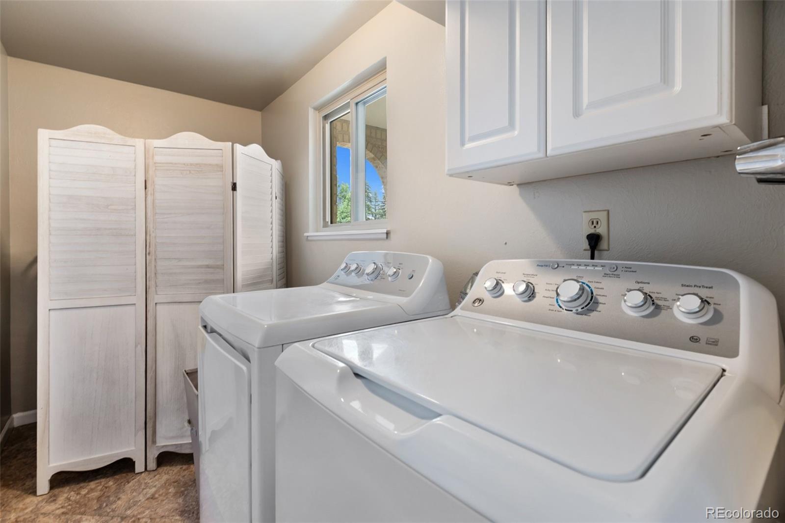 MLS Image #12 for 5221  smokehouse lane,colorado springs, Colorado