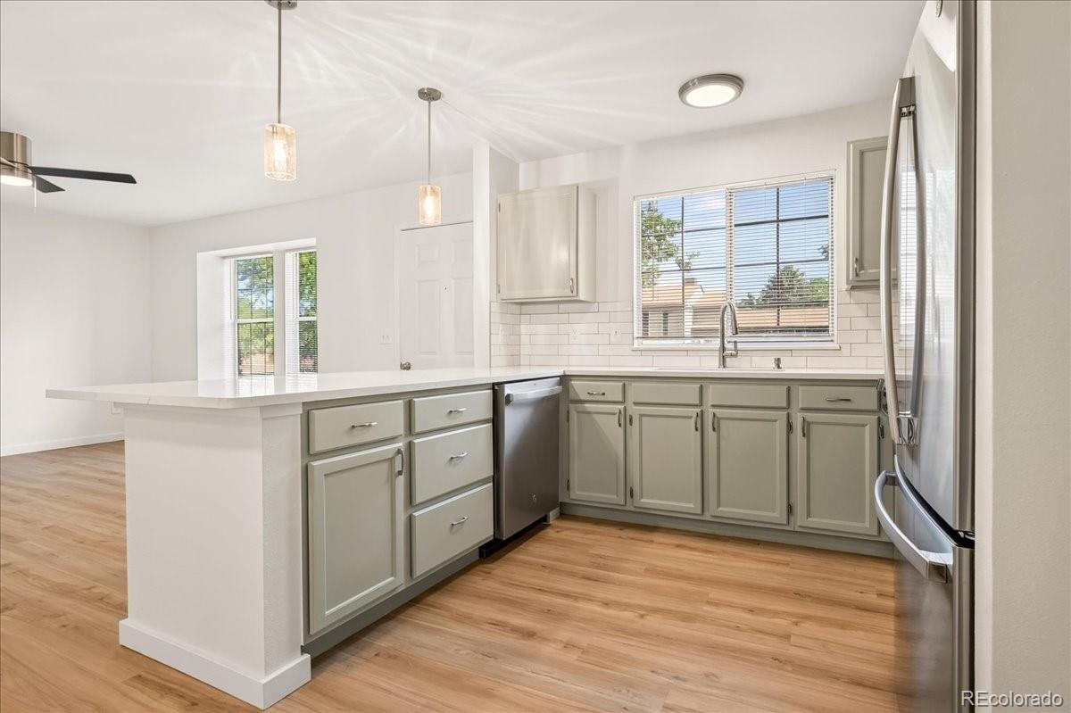 MLS Image #5 for 19024 e 22nd drive,aurora, Colorado