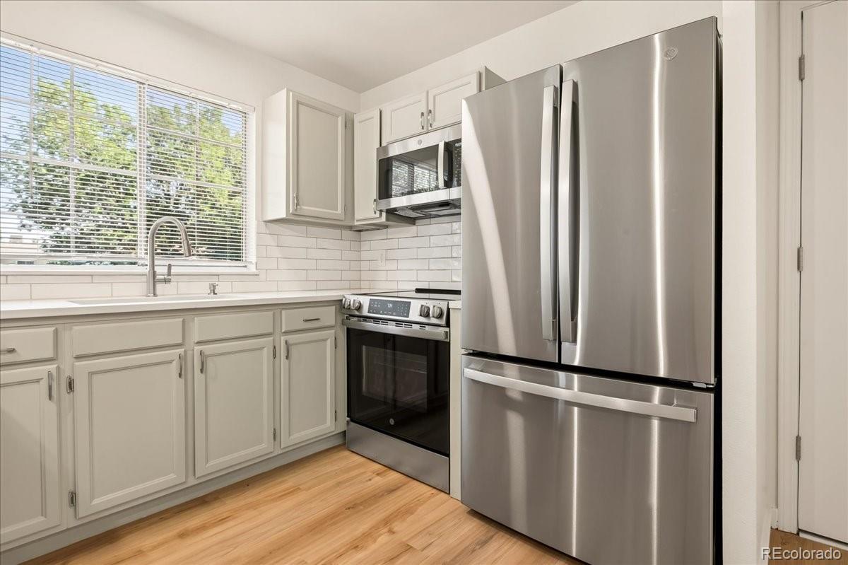 MLS Image #7 for 19024 e 22nd drive,aurora, Colorado