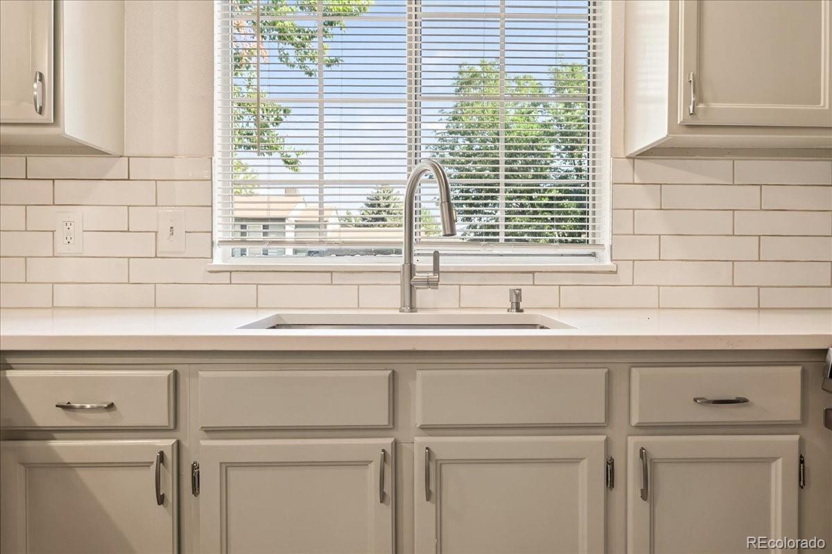 MLS Image #8 for 19024 e 22nd drive,aurora, Colorado