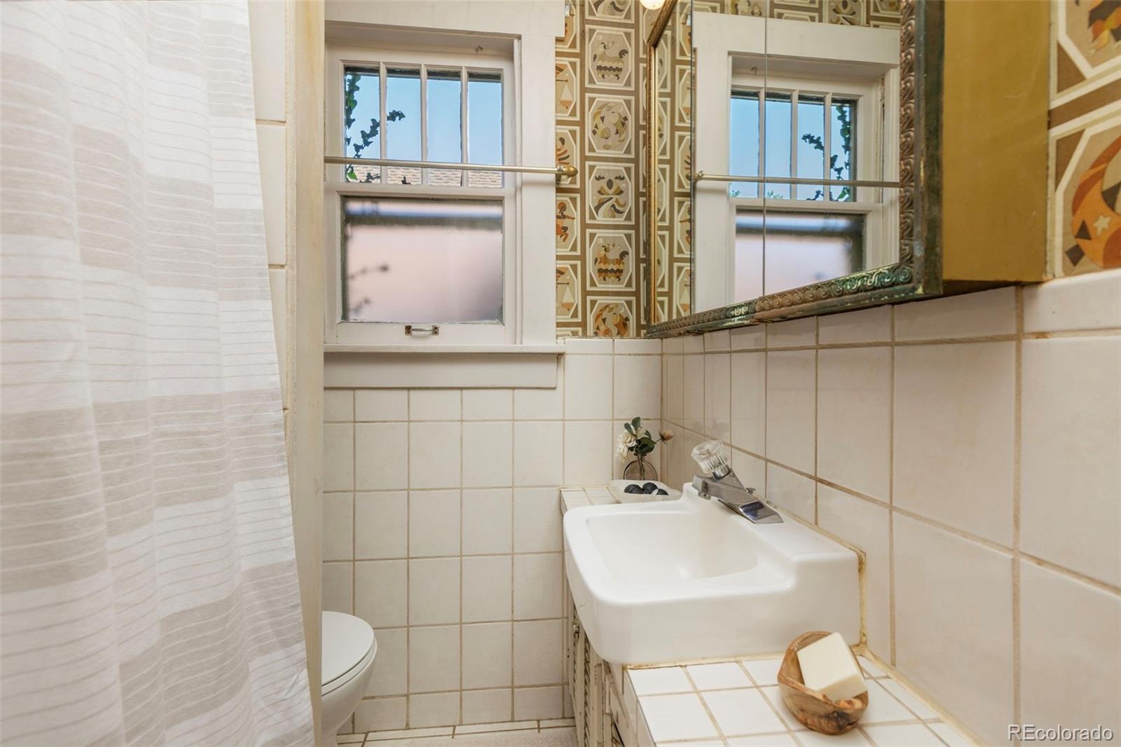 MLS Image #18 for 1355 s lafayette street,denver, Colorado