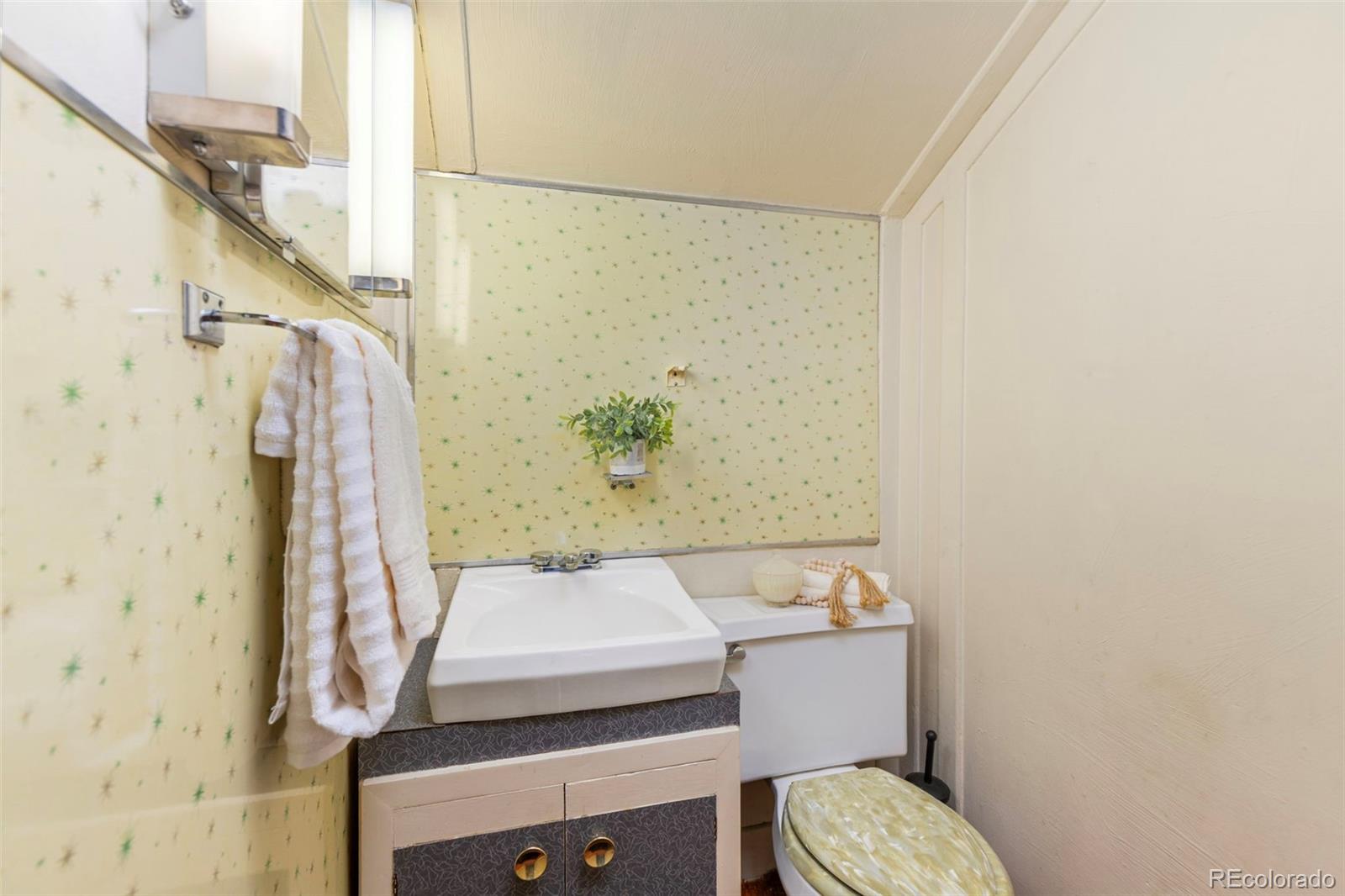 MLS Image #22 for 1355 s lafayette street,denver, Colorado