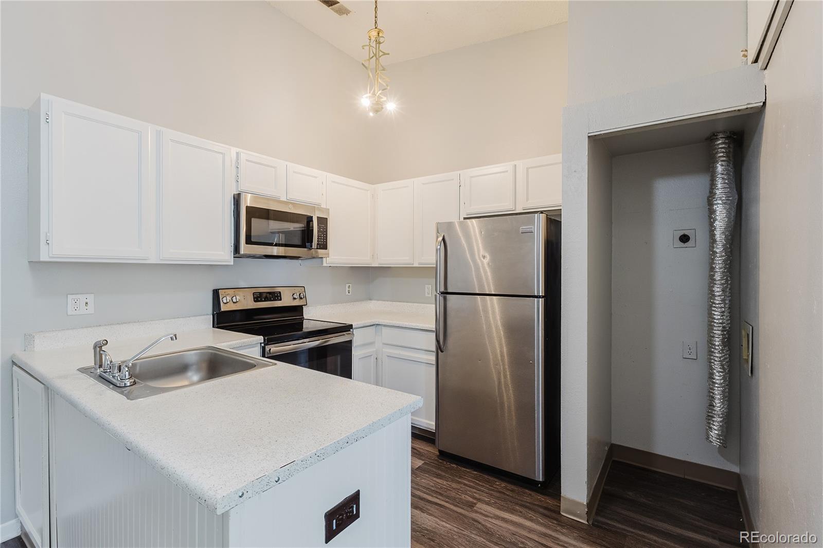 MLS Image #2 for 920 s dawson way,aurora, Colorado