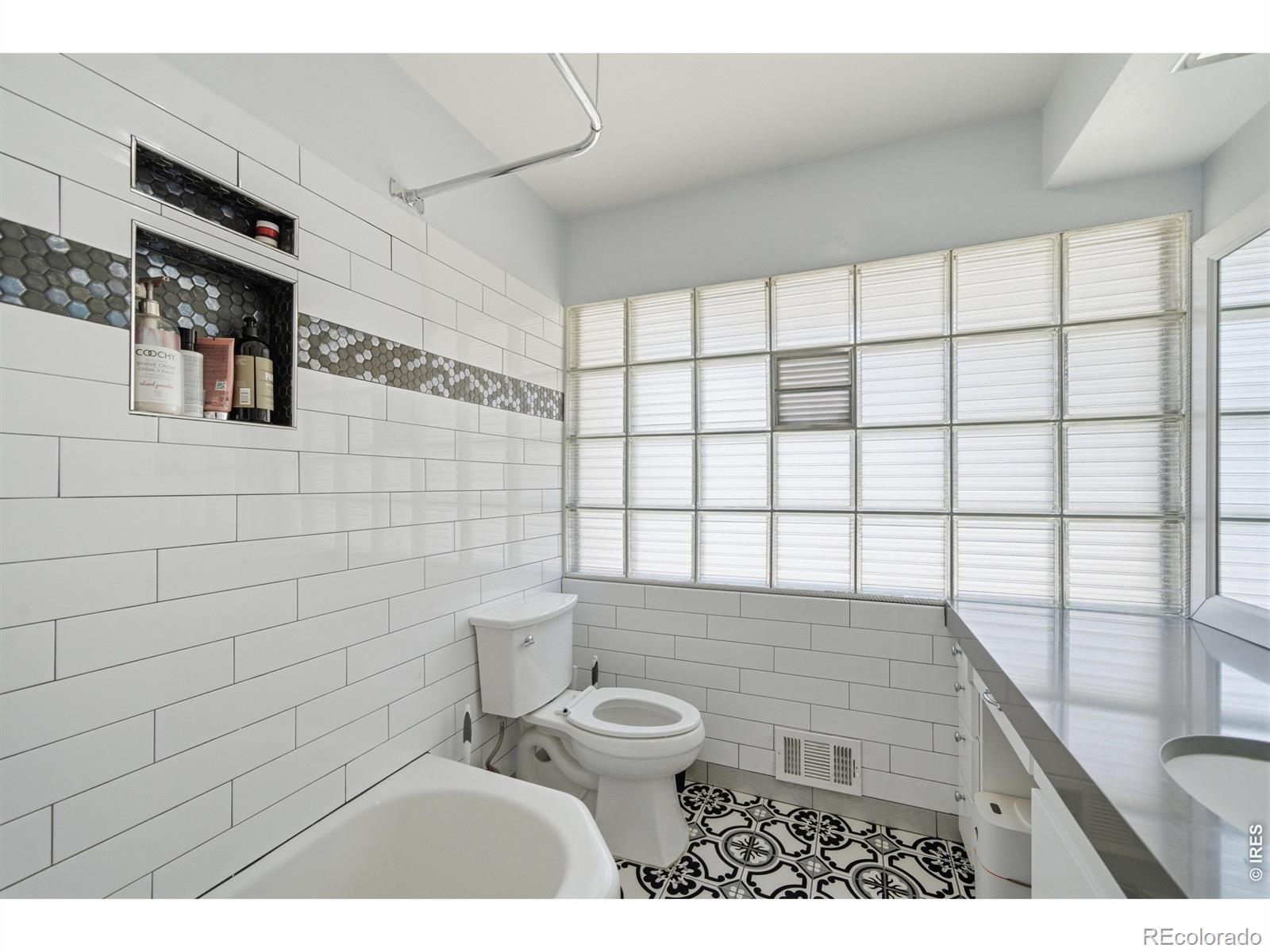 MLS Image #17 for 1360  pine street,loveland, Colorado