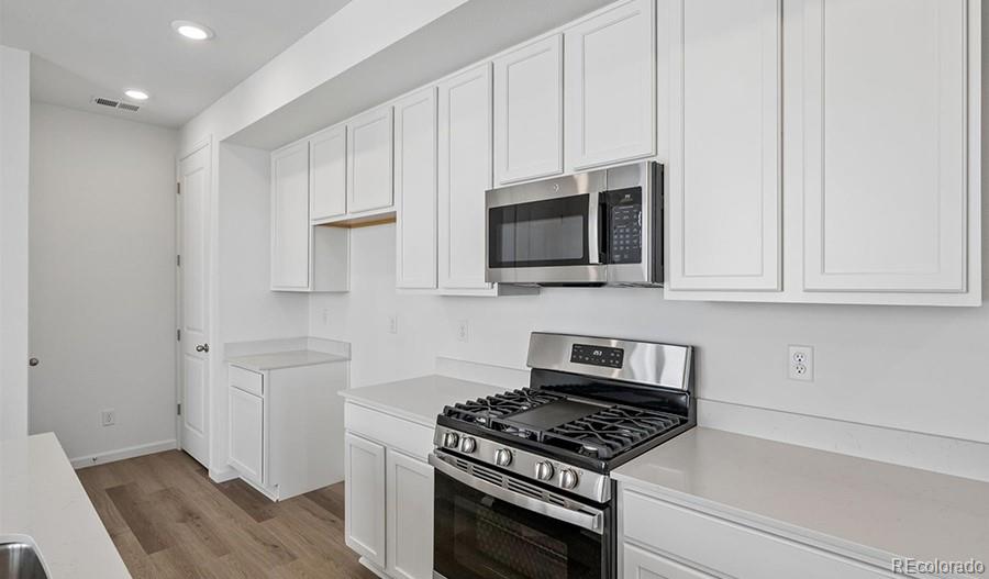 MLS Image #8 for 21373 e 67th avenue,aurora, Colorado