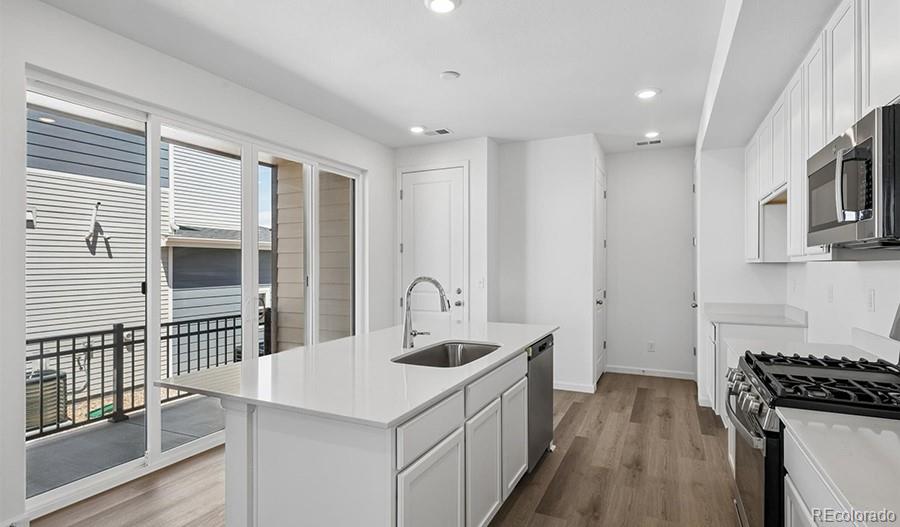 MLS Image #9 for 21373 e 67th avenue,aurora, Colorado