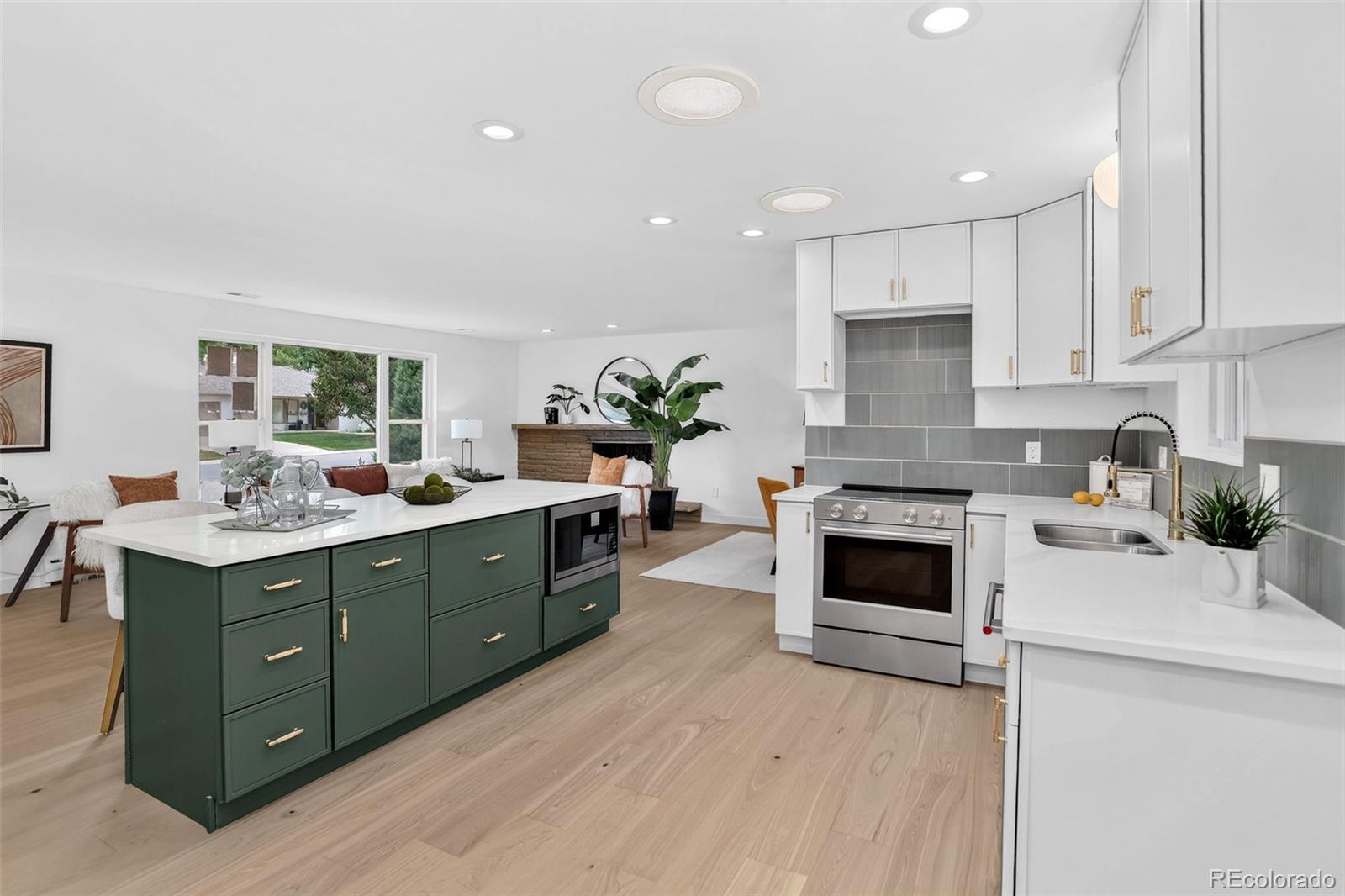 MLS Image #16 for 3723 s hudson street,denver, Colorado