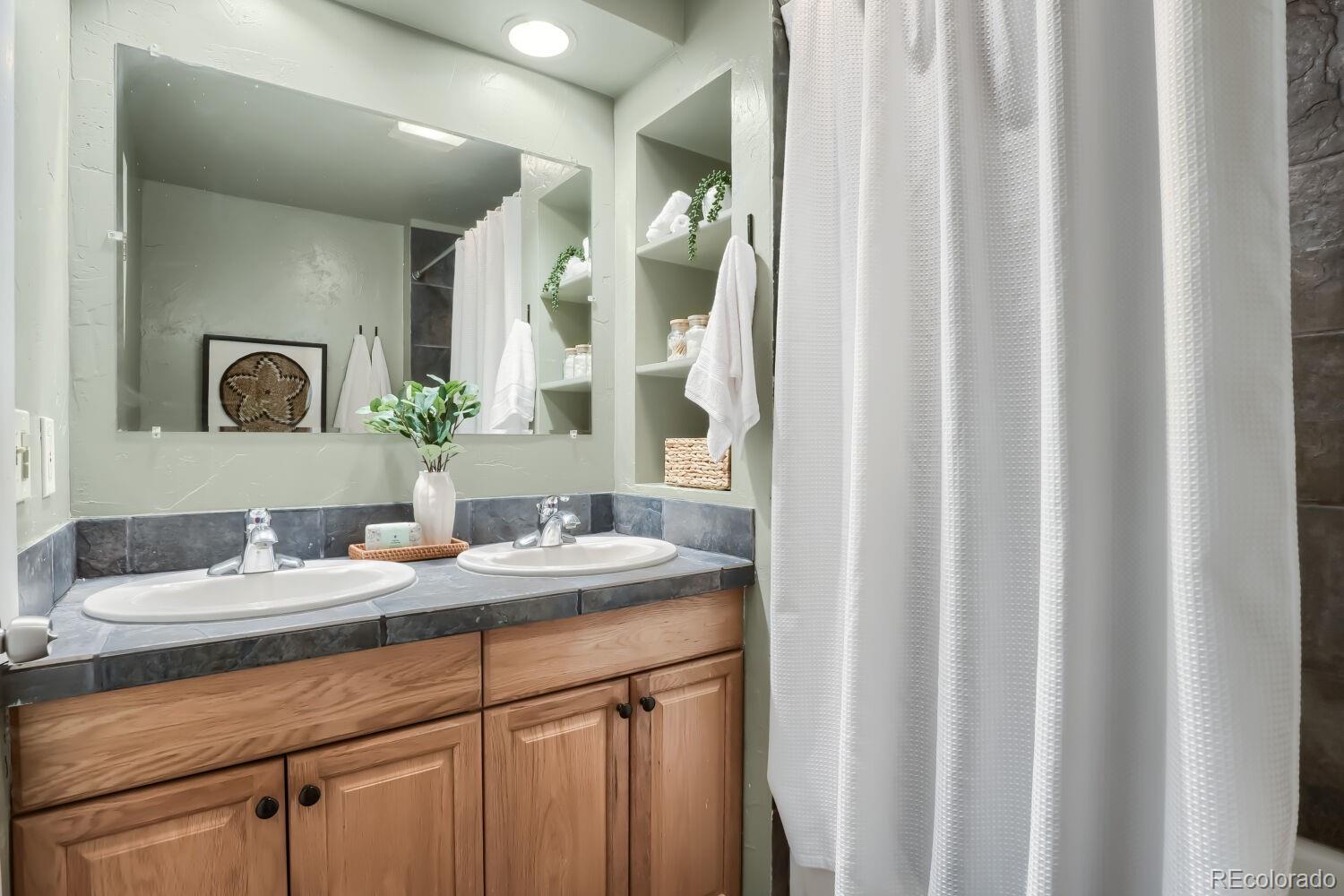MLS Image #13 for 1769  geneva street,aurora, Colorado
