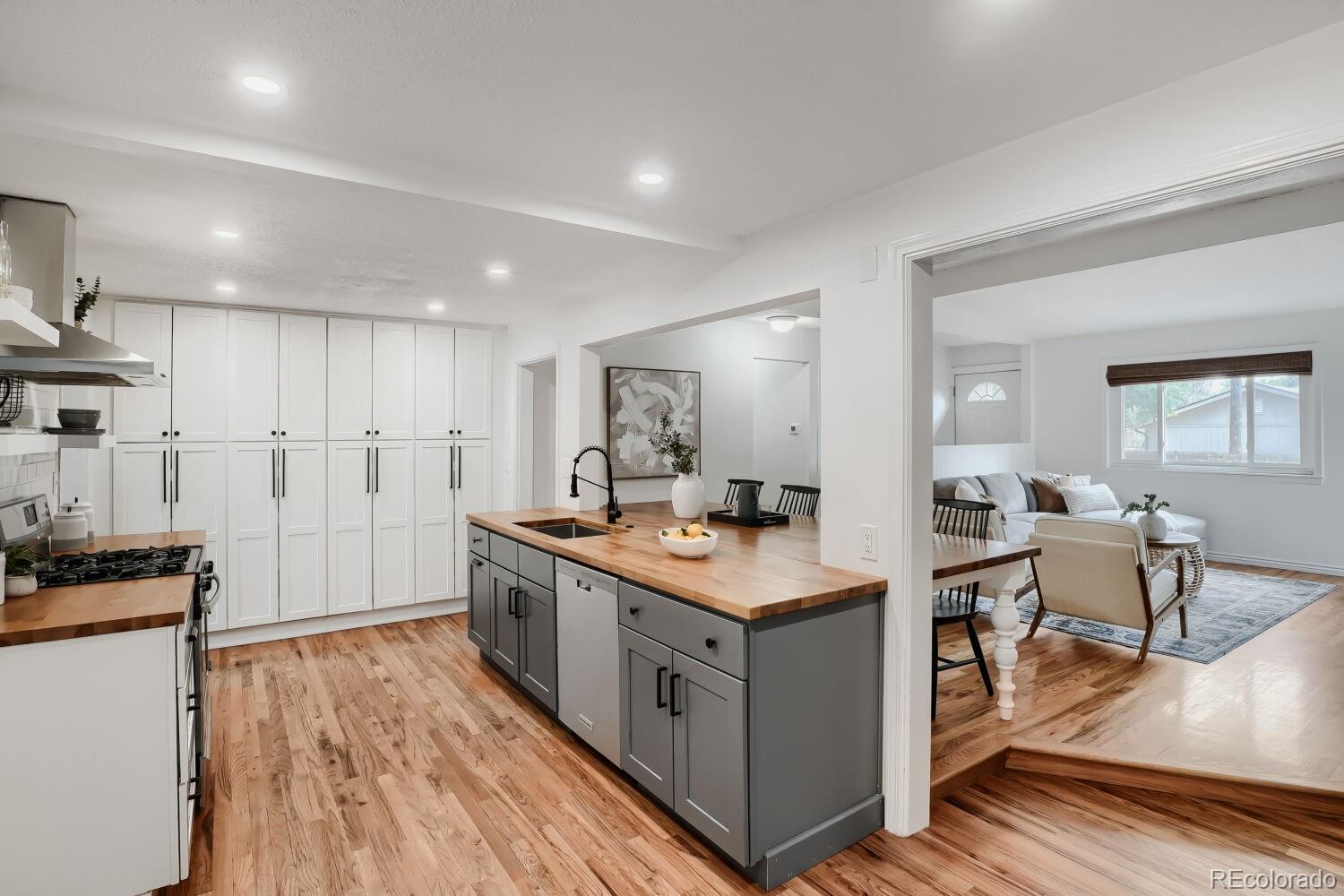 MLS Image #2 for 1769  geneva street,aurora, Colorado