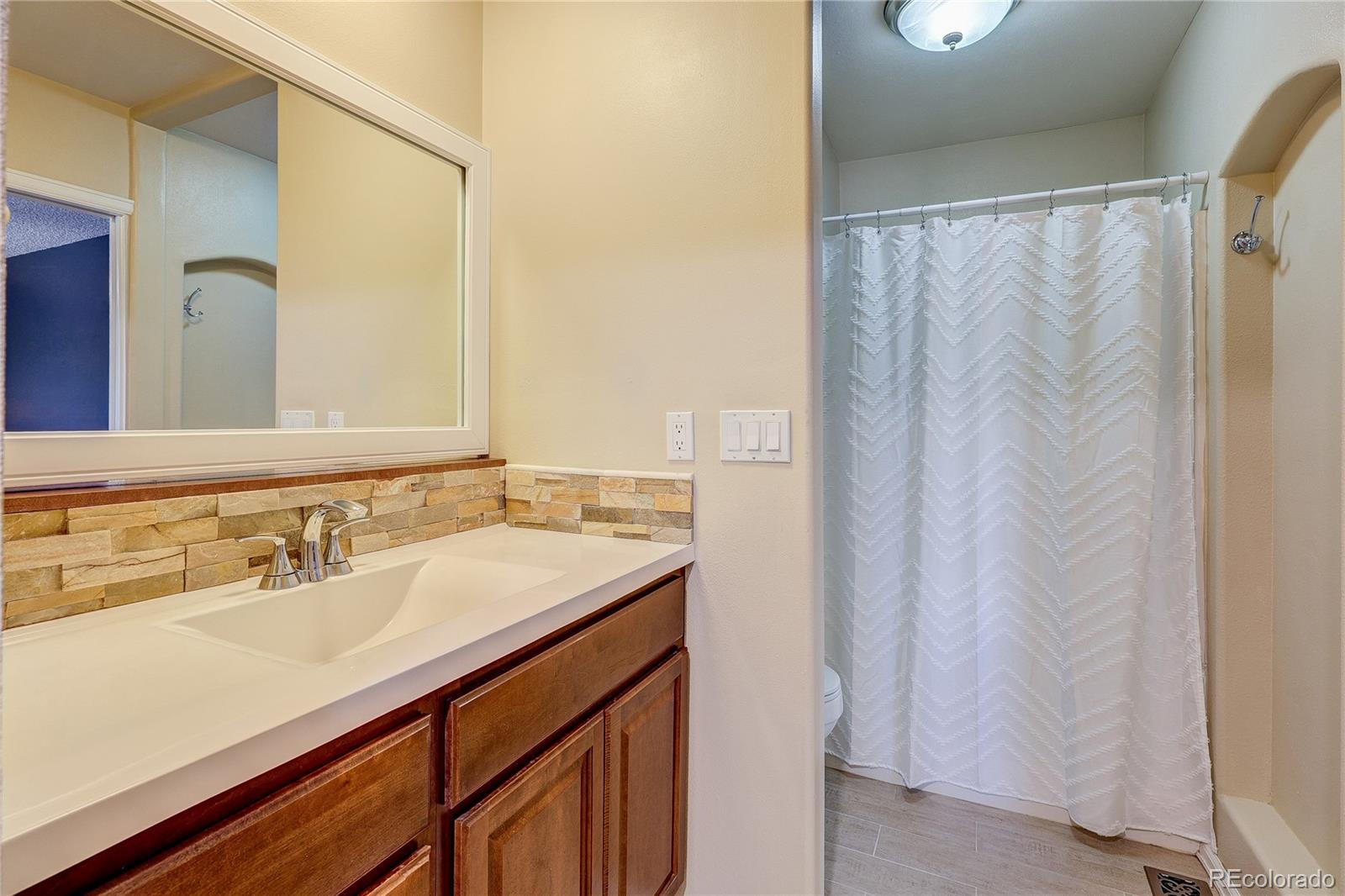MLS Image #25 for 2507 s ouray way,aurora, Colorado