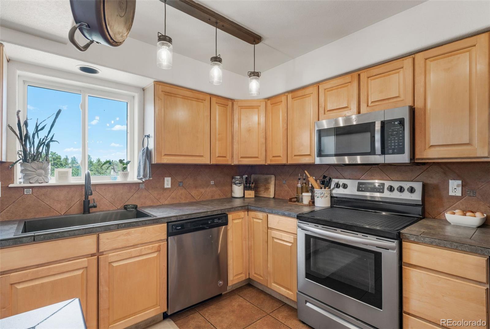 MLS Image #12 for 1850  montcalm drive,livermore, Colorado