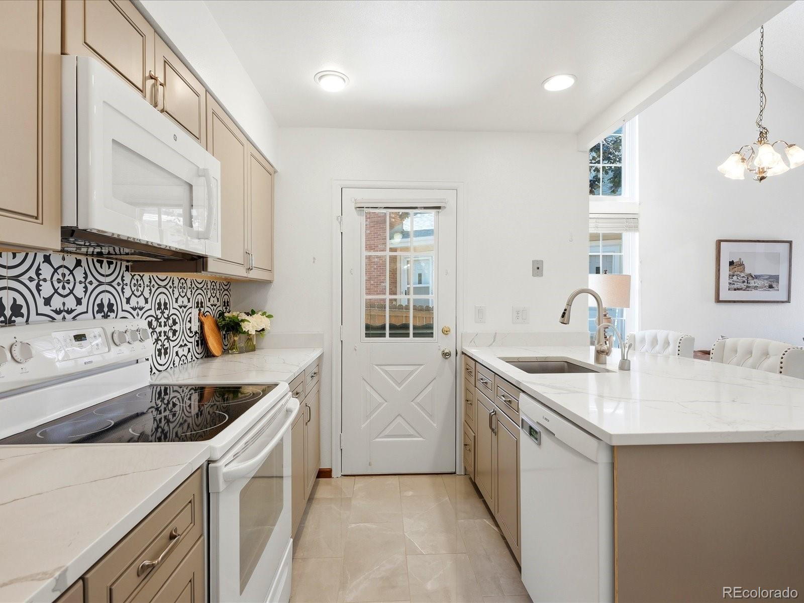MLS Image #11 for 8386 w 87th drive a,arvada, Colorado
