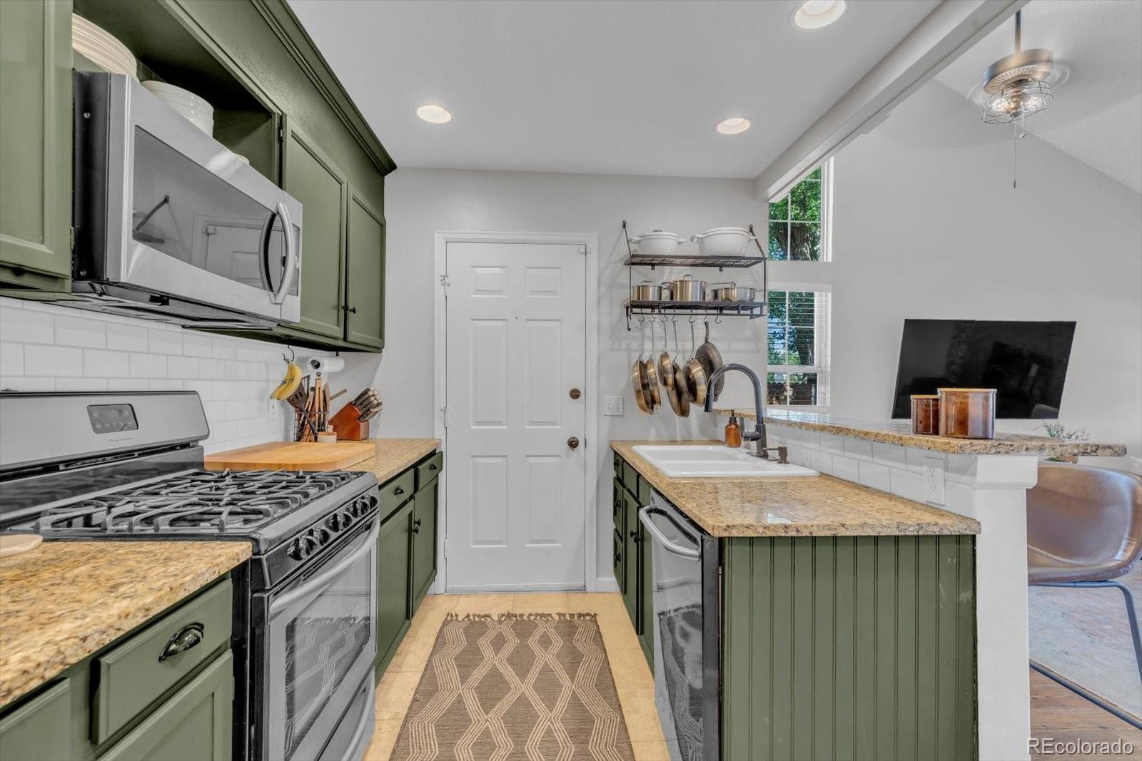 MLS Image #12 for 8350 w 87th drive,arvada, Colorado