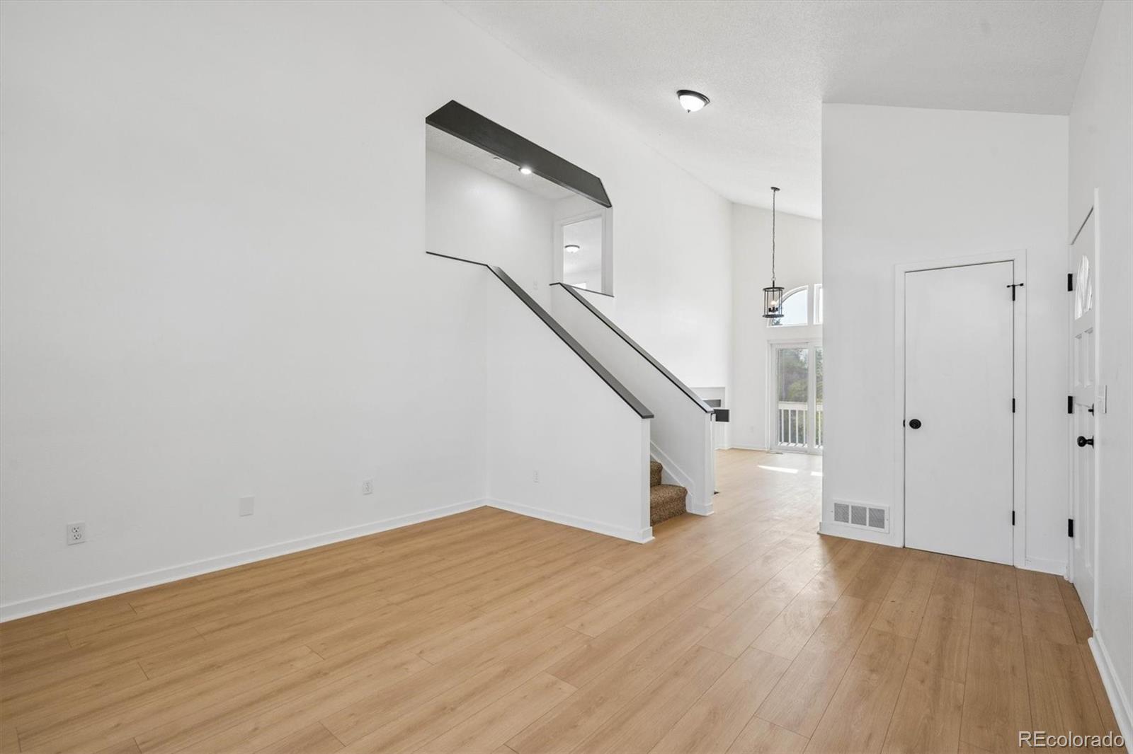 MLS Image #16 for 1156 s rifle circle,aurora, Colorado