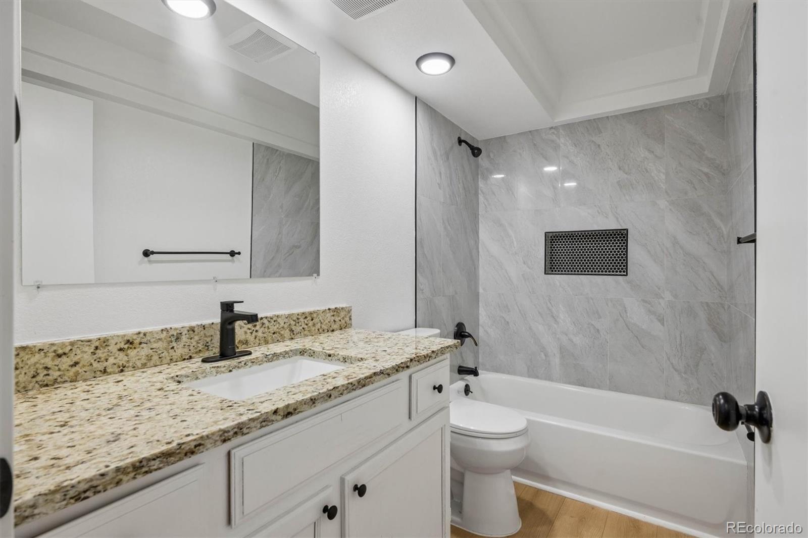 MLS Image #22 for 1156 s rifle circle,aurora, Colorado