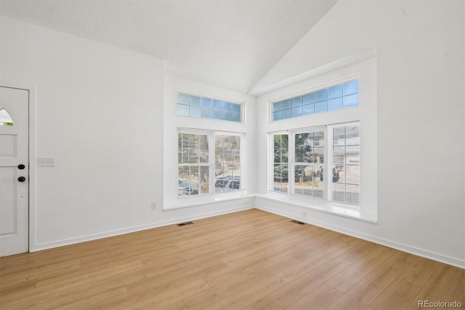 MLS Image #3 for 1156 s rifle circle,aurora, Colorado