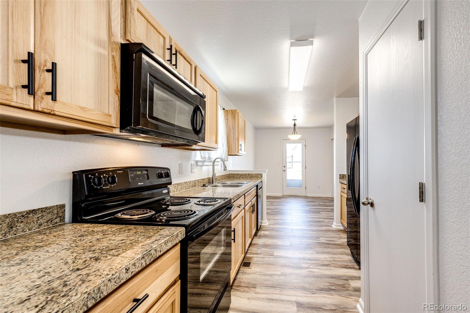 MLS Image #5 for 2703  rose hill street,strasburg, Colorado