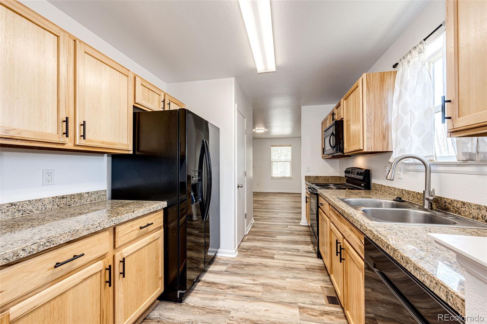 MLS Image #6 for 2703  rose hill street,strasburg, Colorado