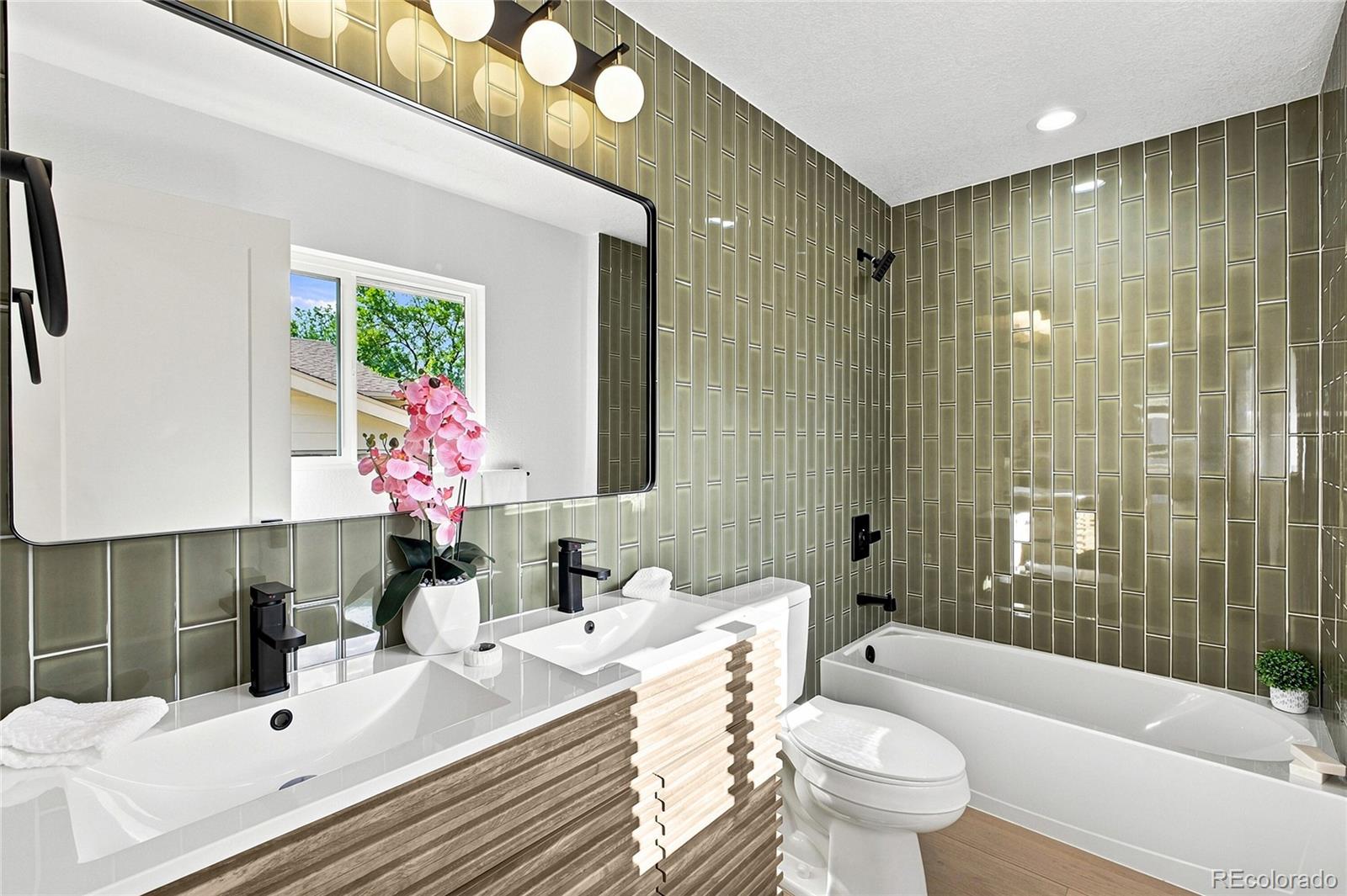 MLS Image #8 for 7042 e wesley avenue,denver, Colorado