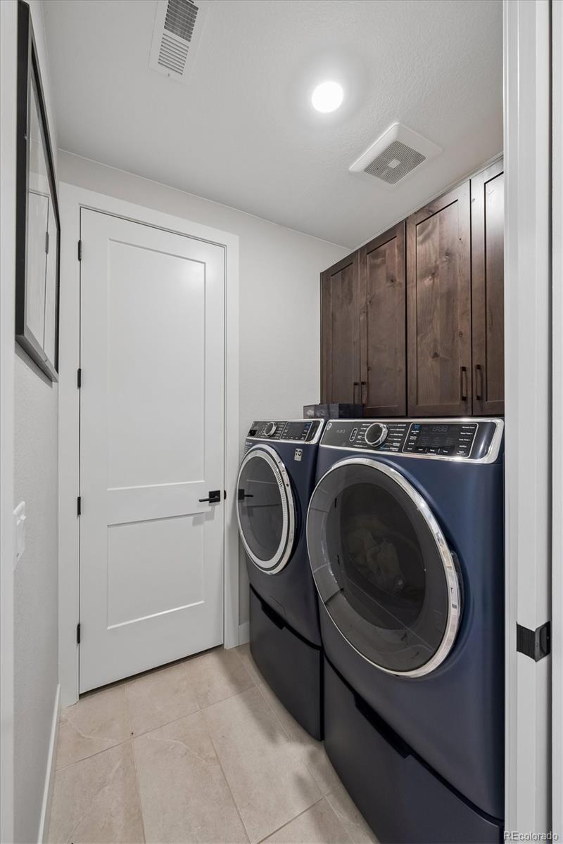 MLS Image #14 for 888 s valentia street,denver, Colorado