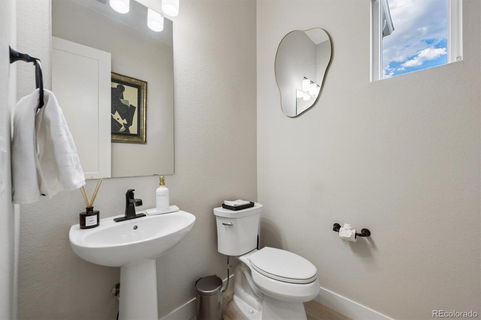 MLS Image #15 for 888 s valentia street,denver, Colorado