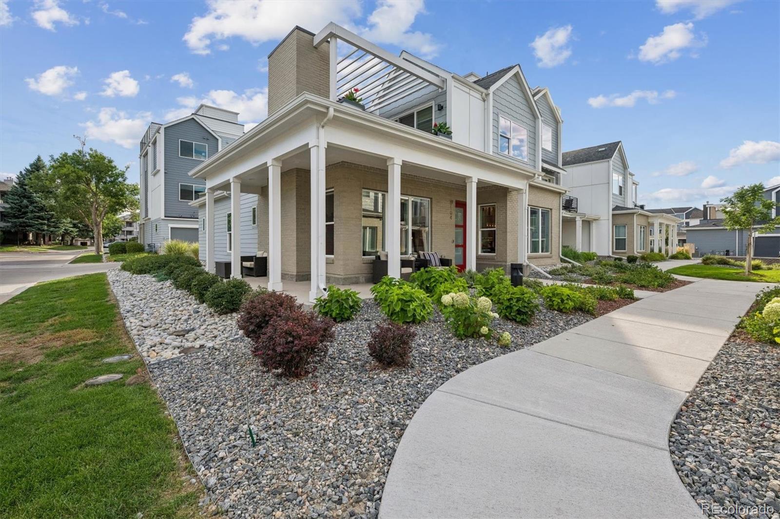 MLS Image #3 for 888 s valentia street,denver, Colorado