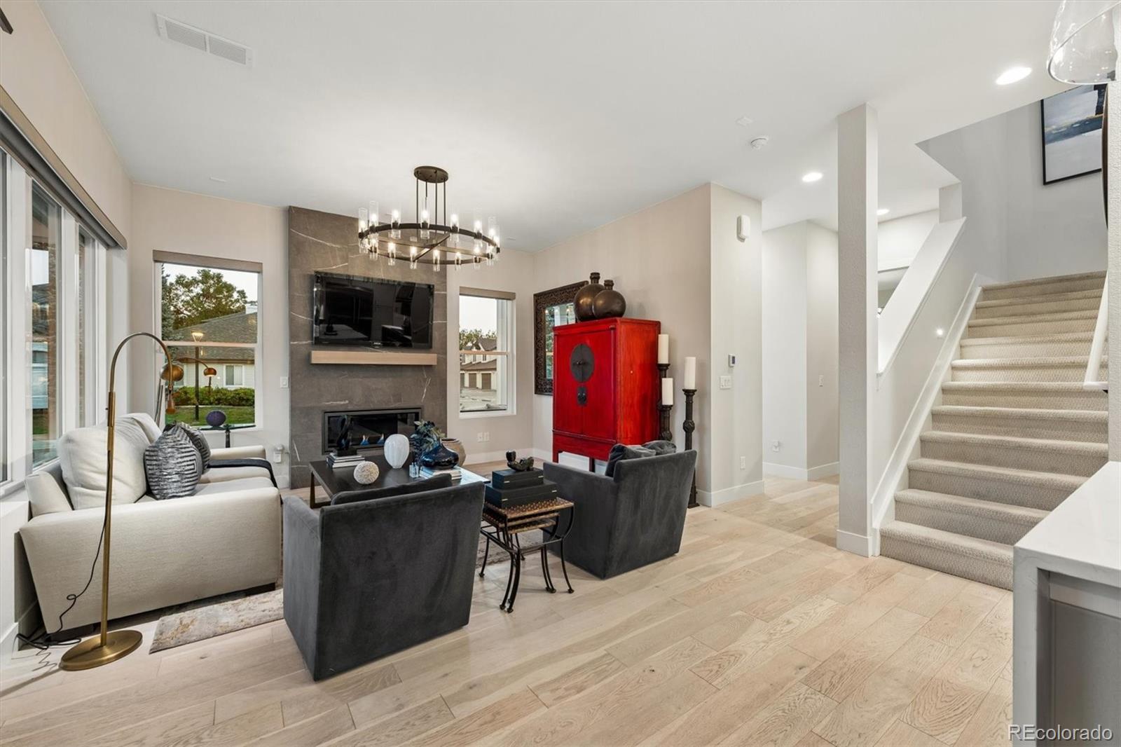 MLS Image #7 for 888 s valentia street,denver, Colorado