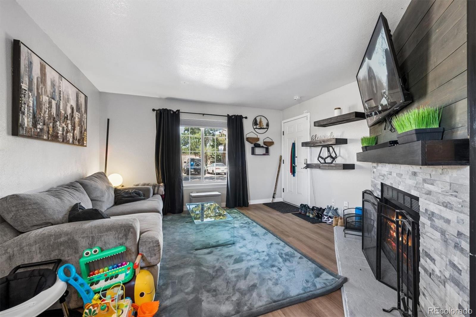 MLS Image #2 for 195 s sable boulevard,aurora, Colorado