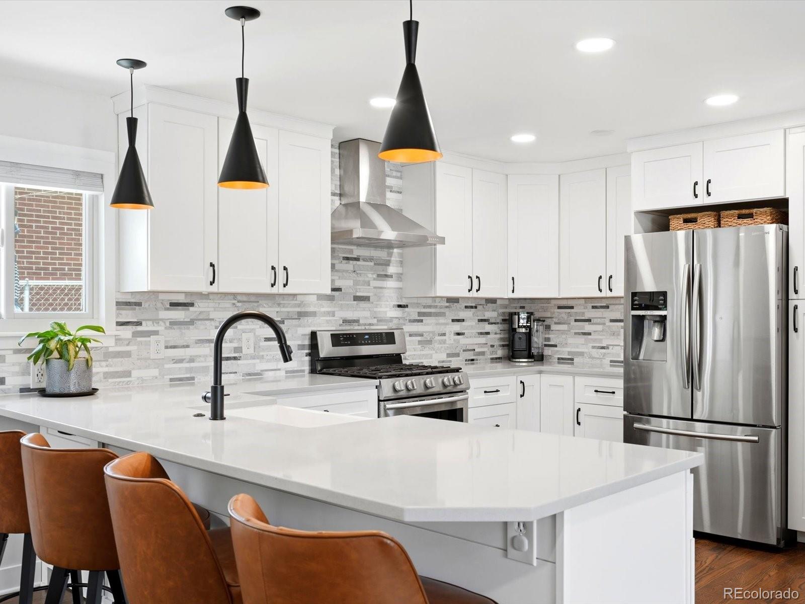 MLS Image #5 for 1700 s irving street,denver, Colorado