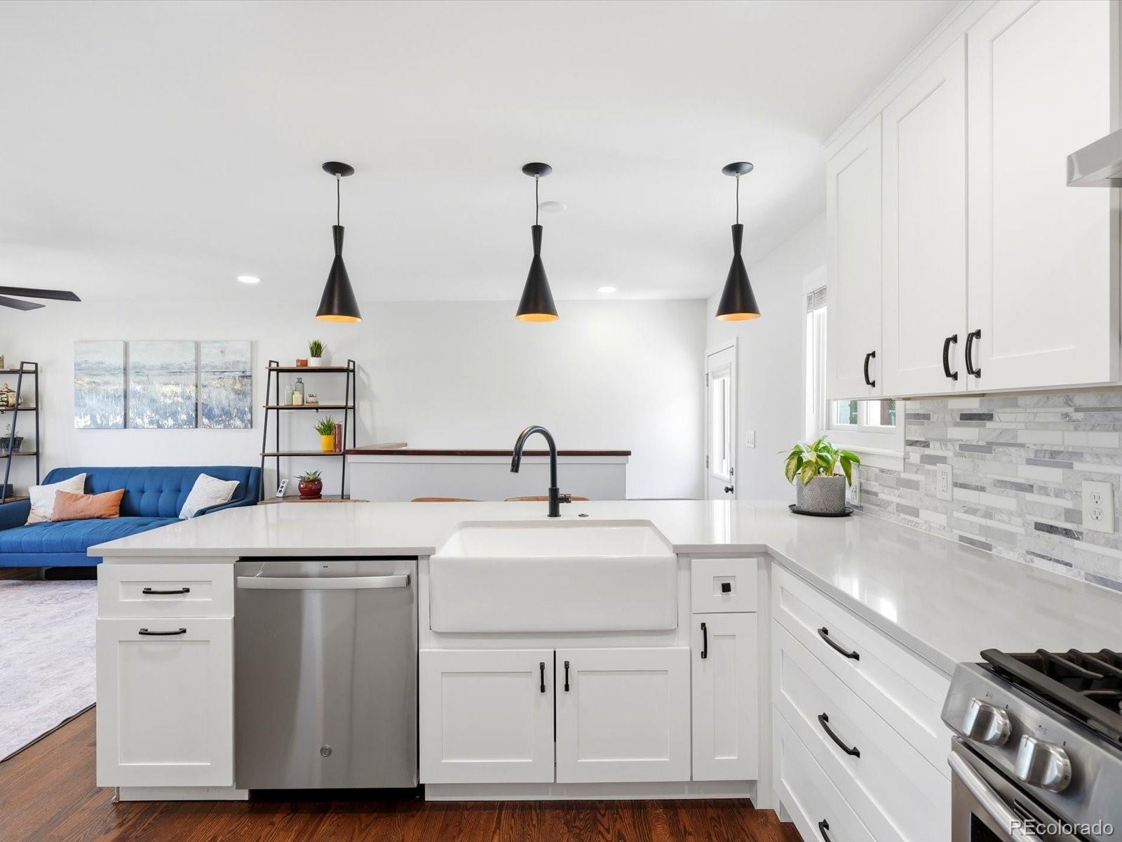 MLS Image #7 for 1700 s irving street,denver, Colorado