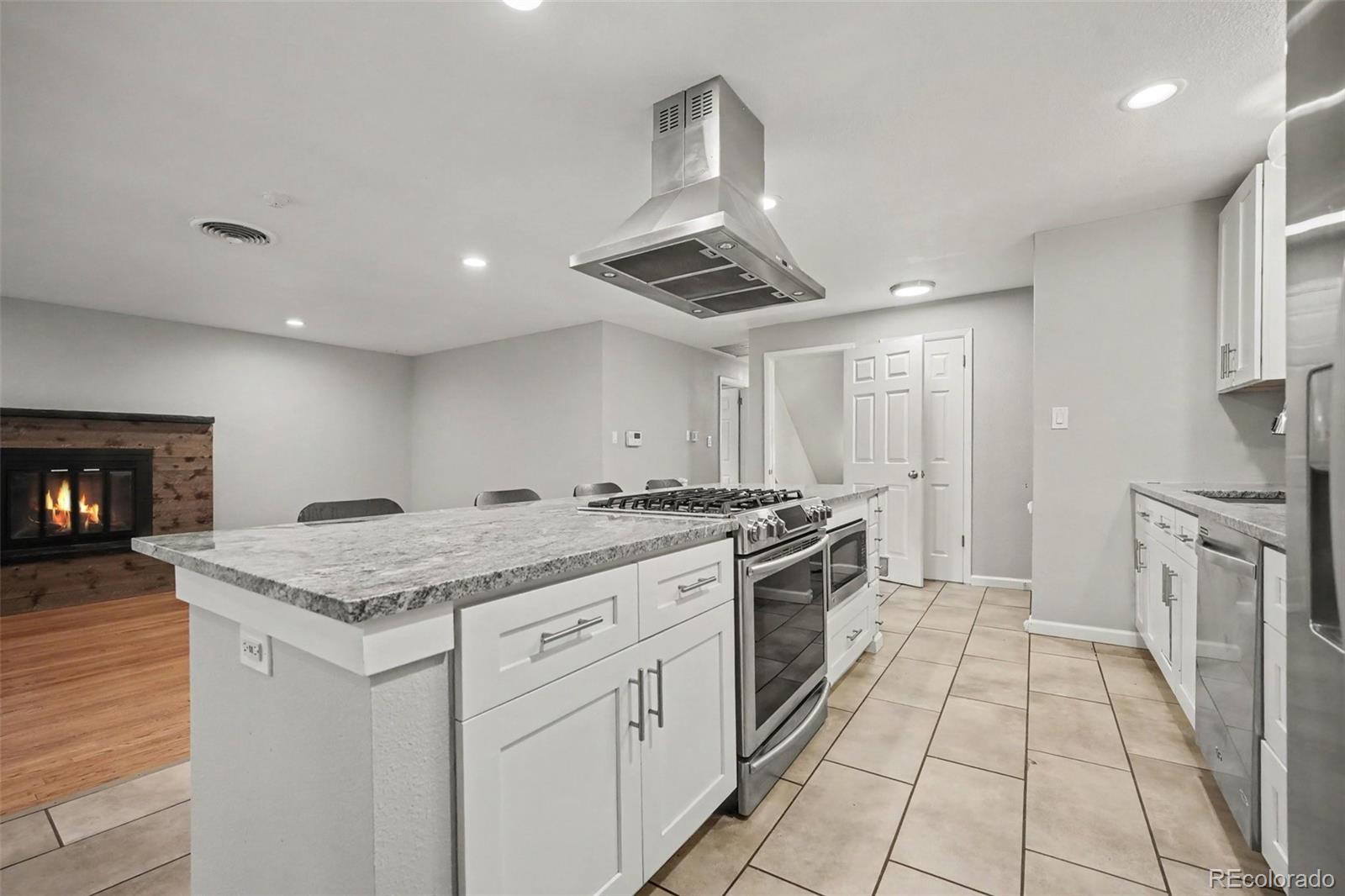 MLS Image #13 for 8130 w 64th avenue,arvada, Colorado