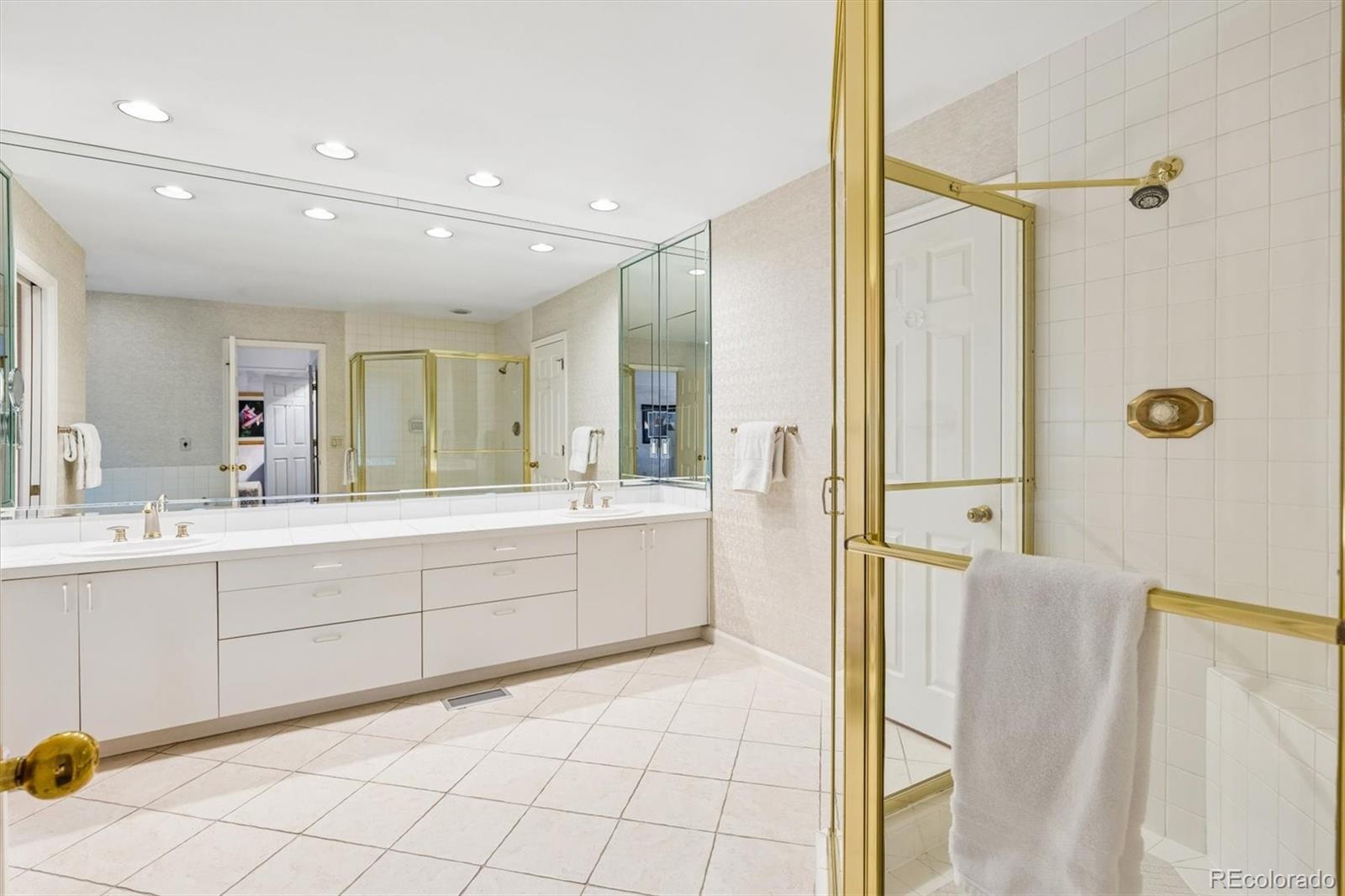 MLS Image #8 for 2552 e alameda avenue,denver, Colorado