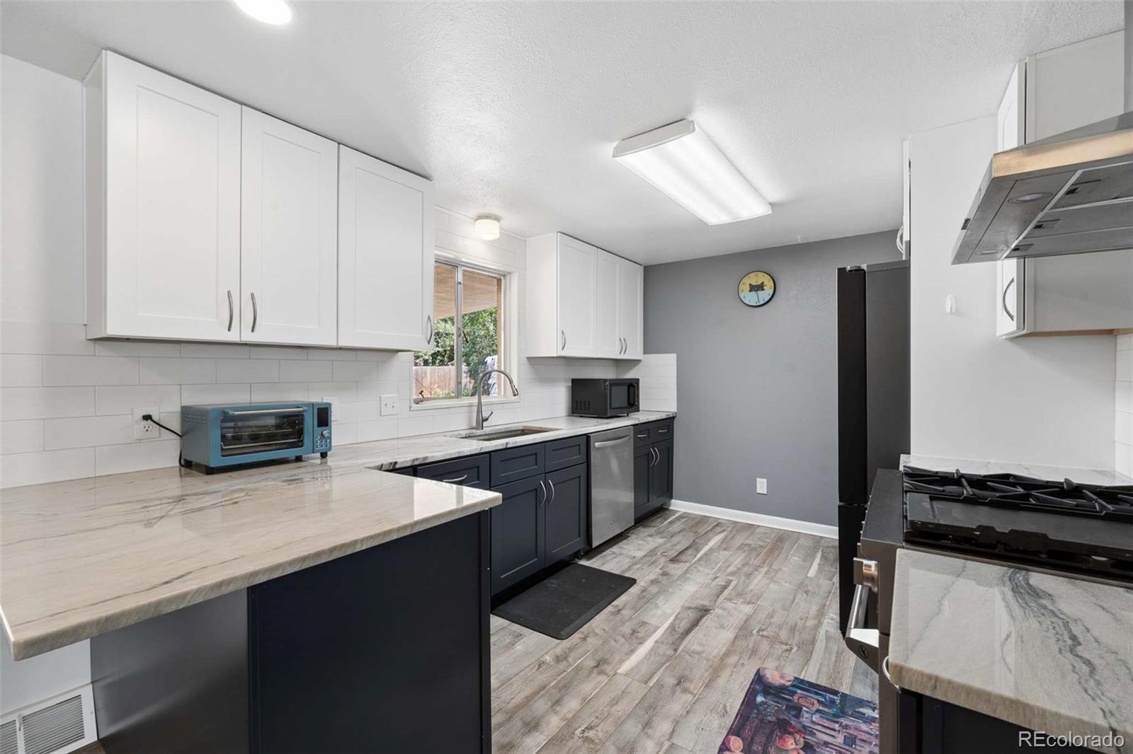 MLS Image #15 for 957 e 9th avenue,broomfield, Colorado