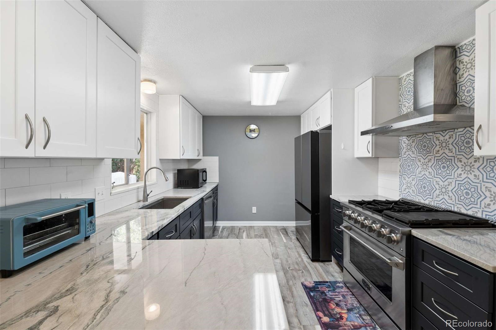 MLS Image #16 for 957 e 9th avenue,broomfield, Colorado