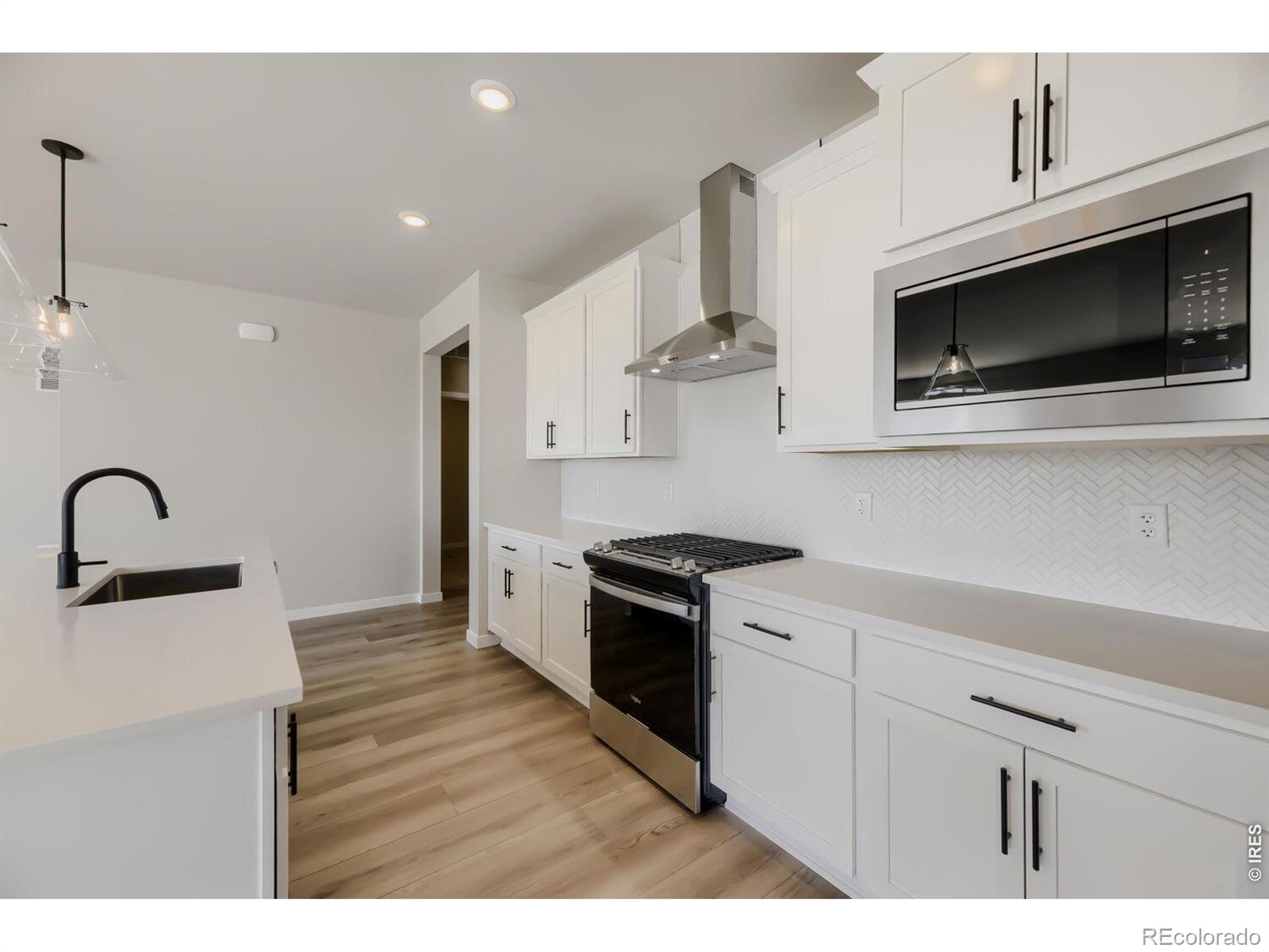 MLS Image #6 for 322  rustic barn lane,berthoud, Colorado