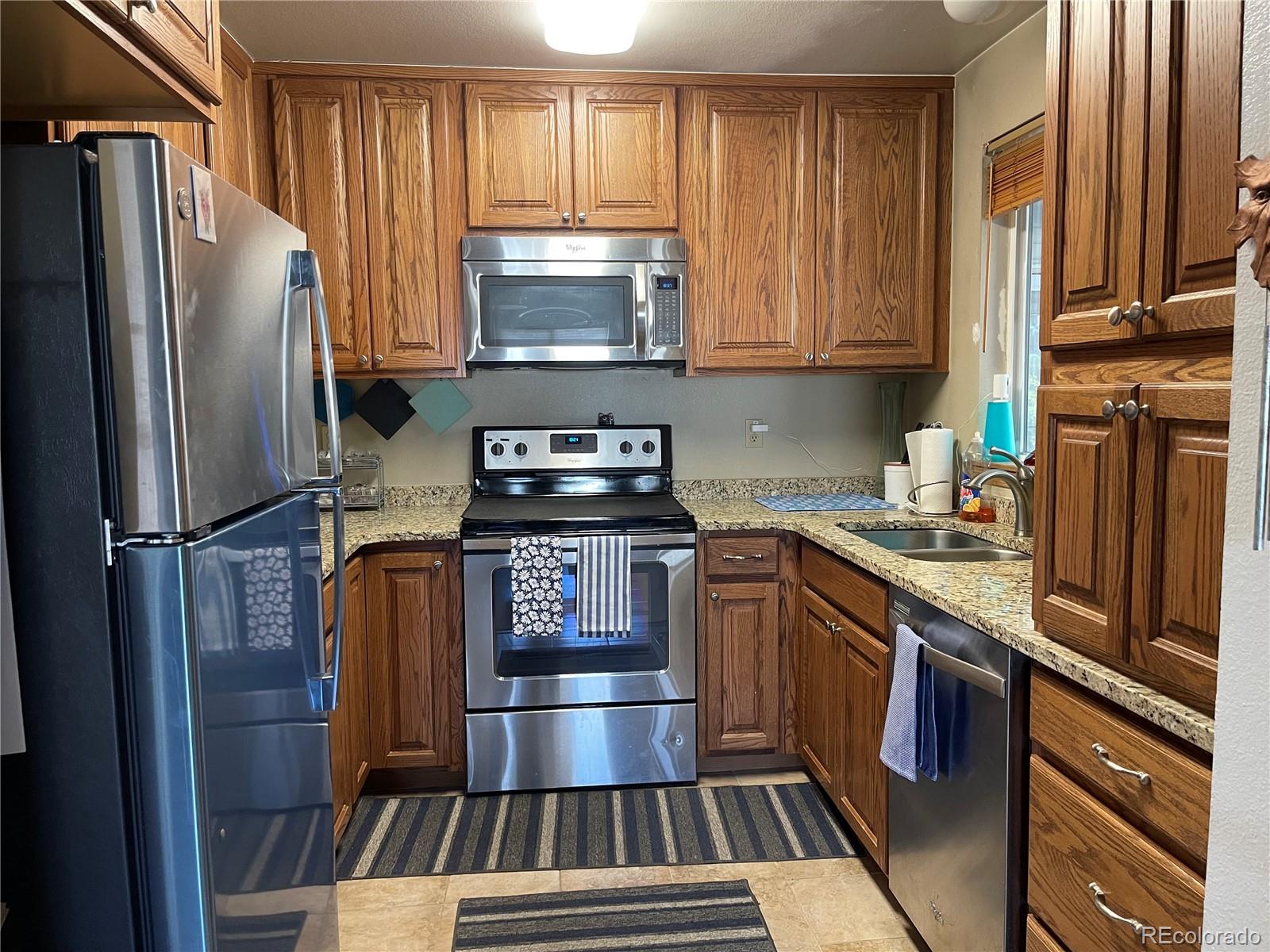 MLS Image #5 for 972 s yukon street,lakewood, Colorado
