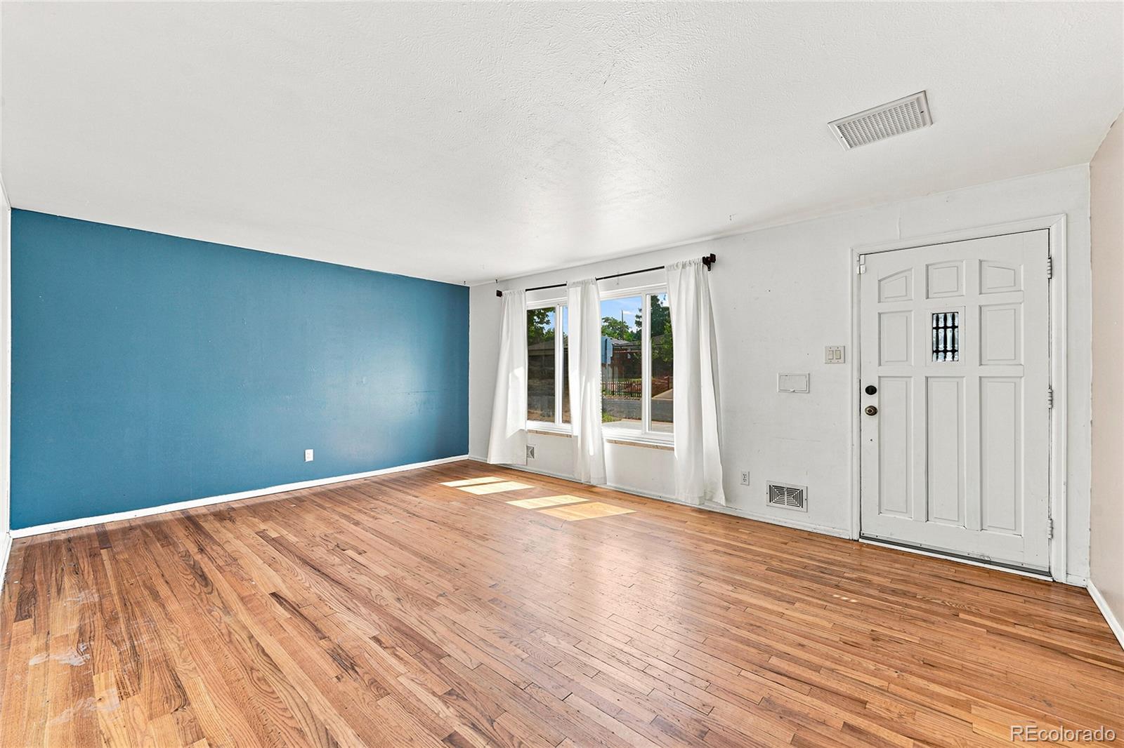 MLS Image #3 for 2541  billings street,aurora, Colorado