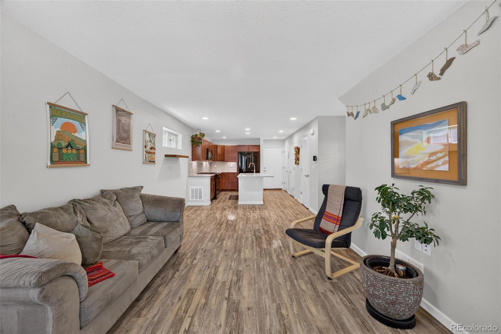 MLS Image #5 for 5843  boston street,denver, Colorado