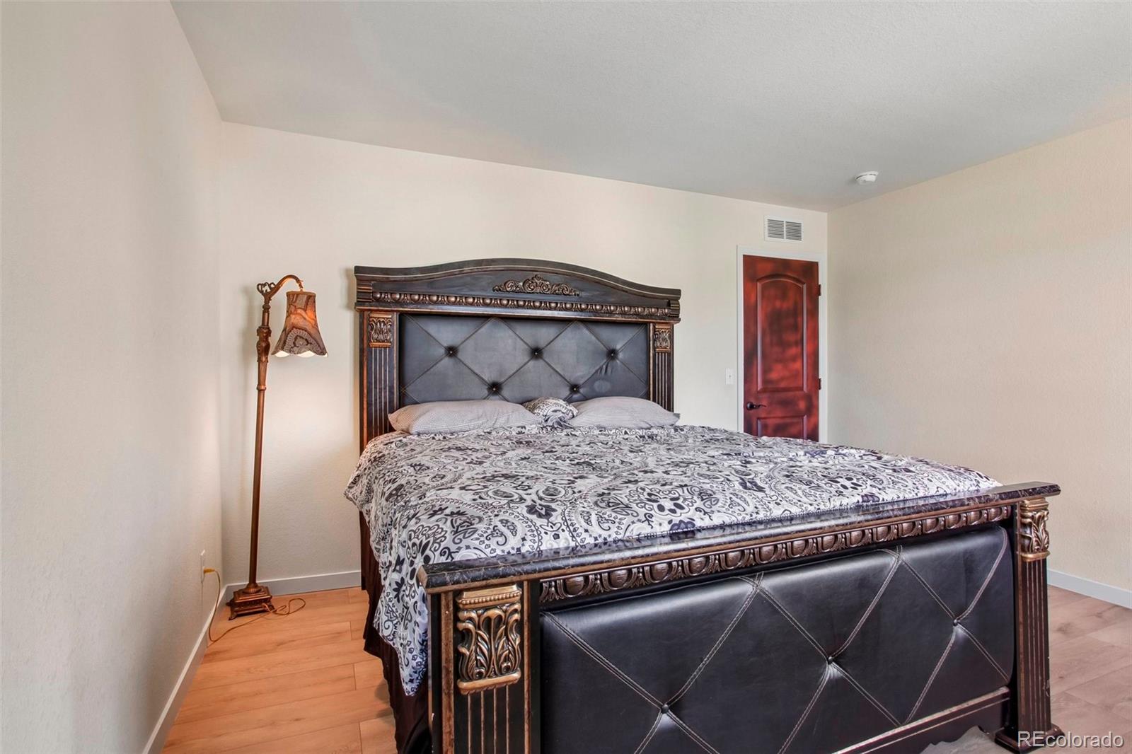 MLS Image #12 for 18634 e 45th place,denver, Colorado