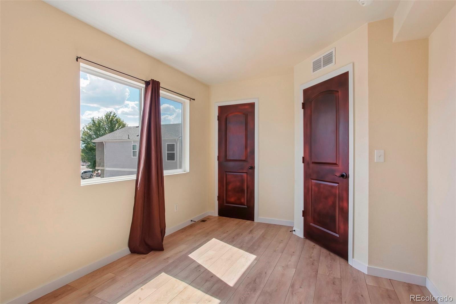 MLS Image #17 for 18634 e 45th place,denver, Colorado