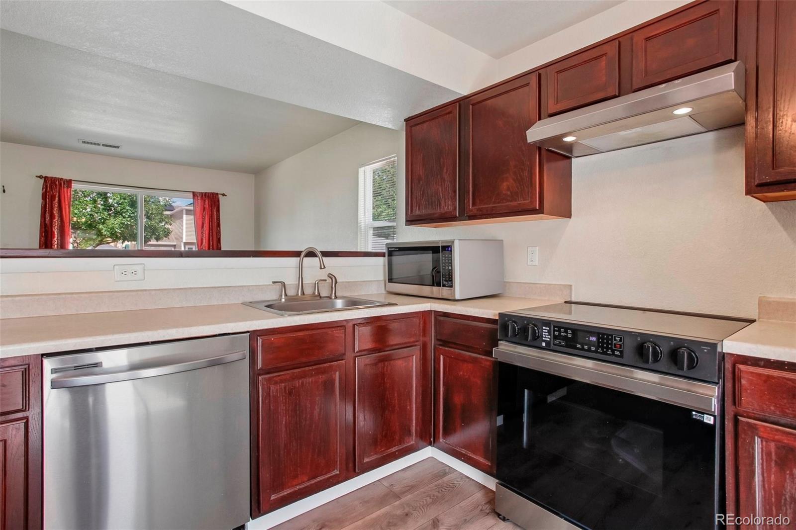 MLS Image #8 for 18634 e 45th place,denver, Colorado