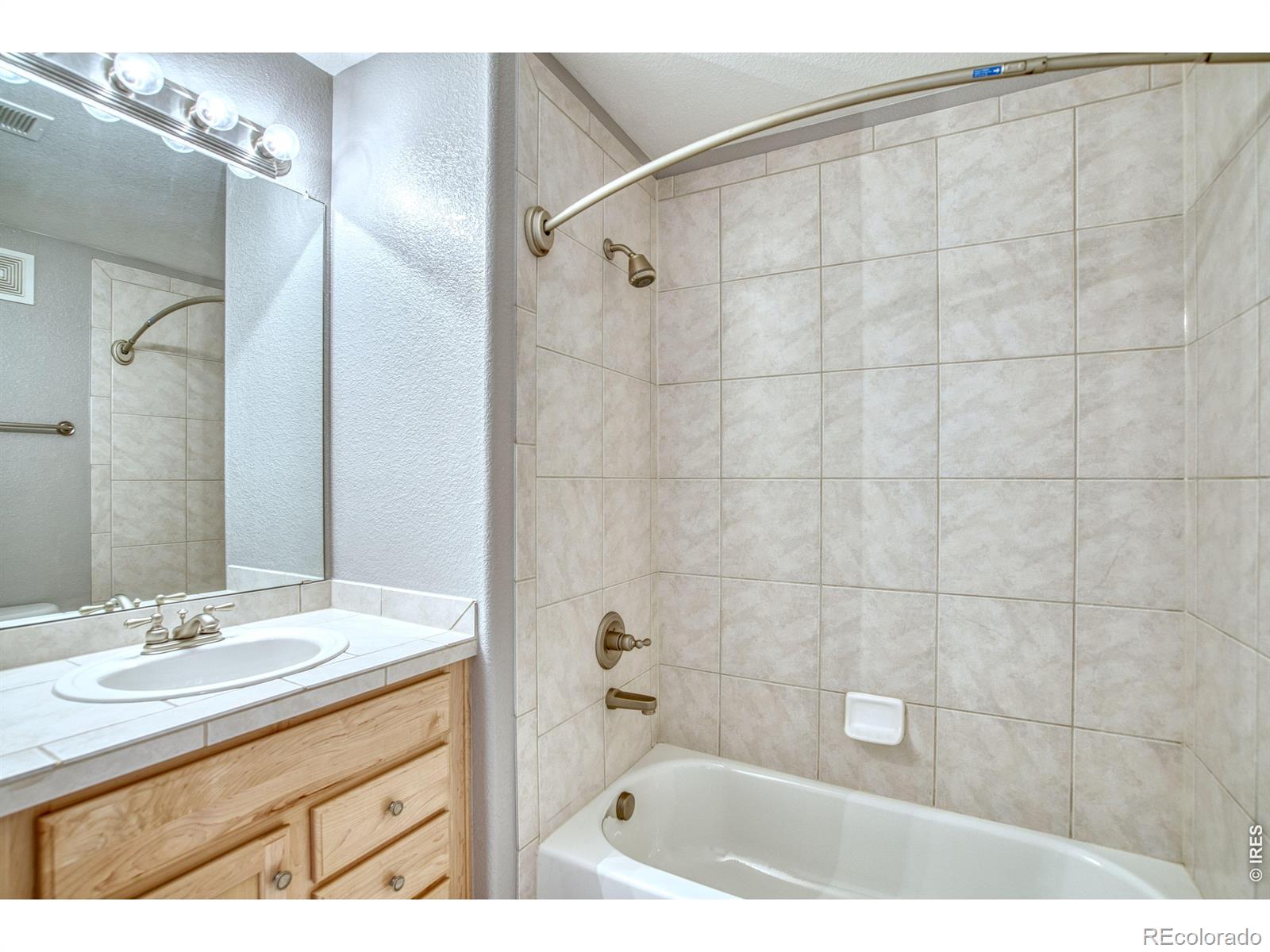 MLS Image #11 for 2239  calais drive,longmont, Colorado