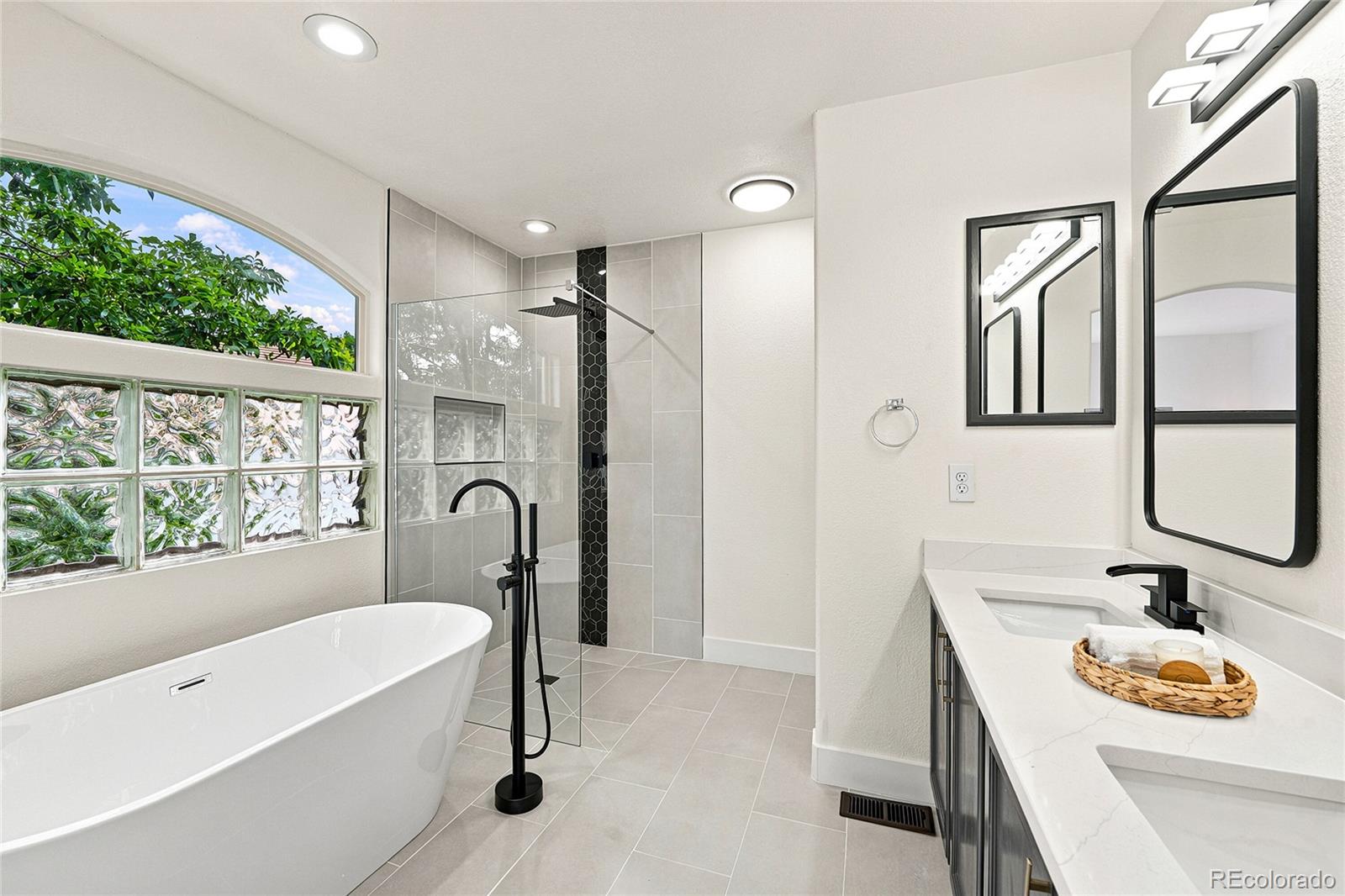 MLS Image #22 for 9130  anasazi indian trail,highlands ranch, Colorado