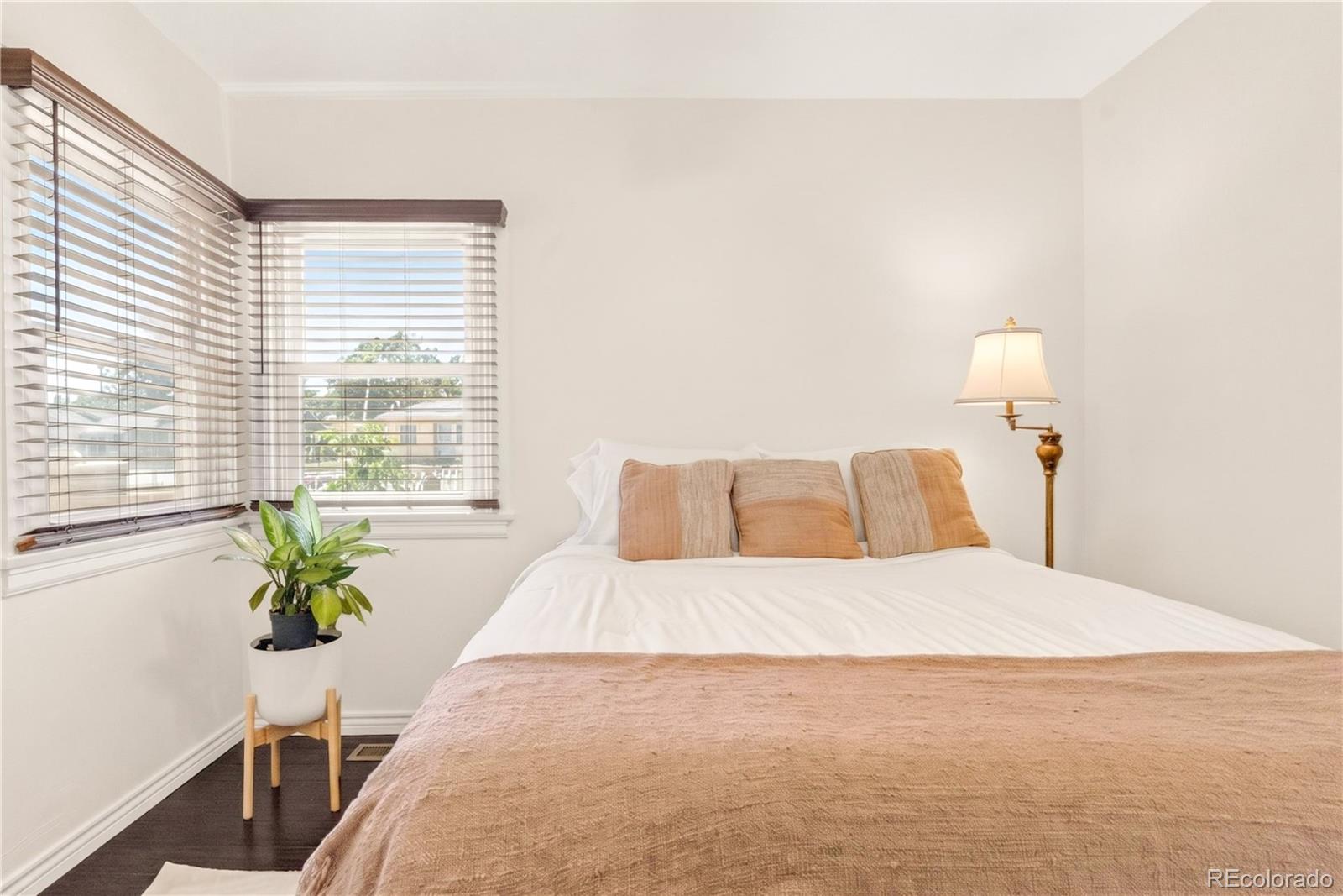 MLS Image #14 for 4574  wyandot street,denver, Colorado